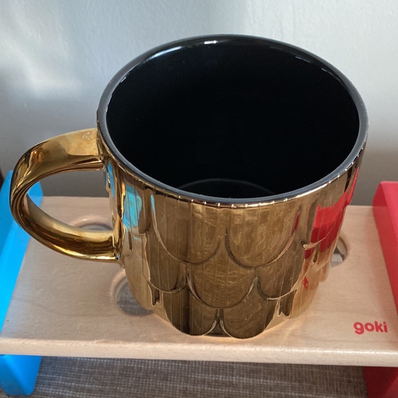 2019 Starbucks Gold Scalloped Mermaid Scales Coffee/ Tea Mug - Picture 4 of 9